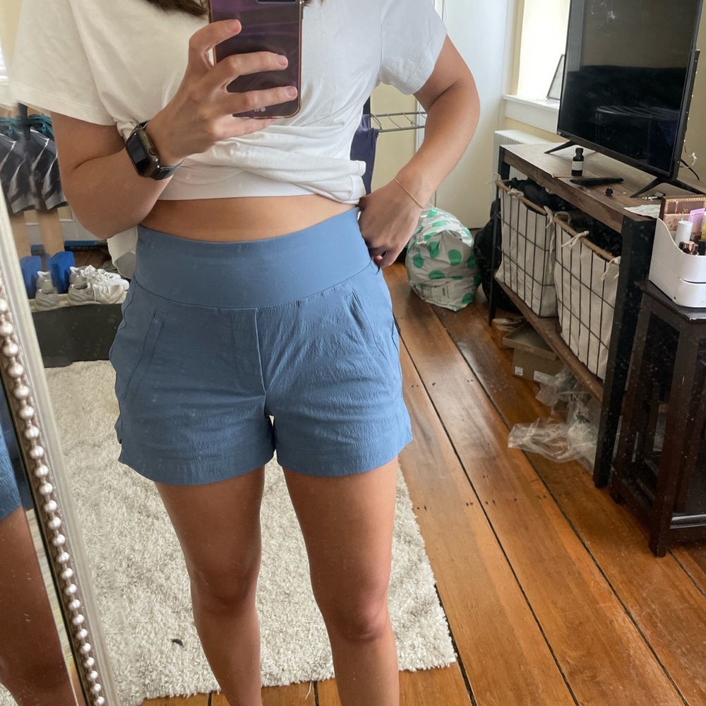 Athleta Trekkie shorts